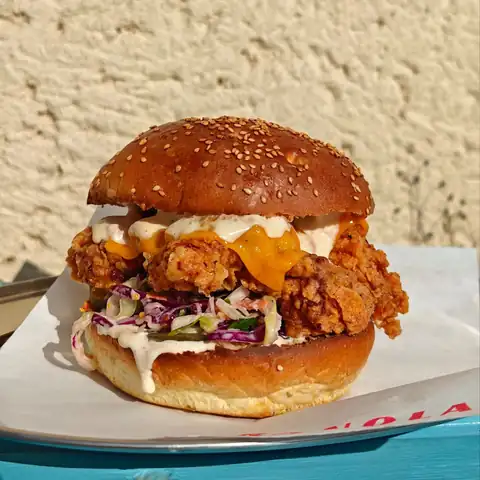 Burger Alabama chicken